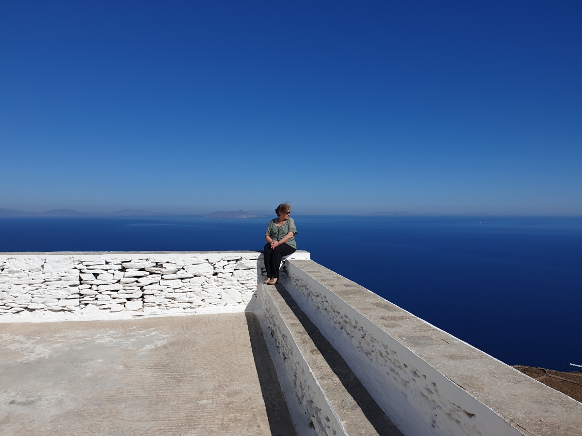 H κυκλάδα της Κέας αποκαλύπτει τις ομορφιές της