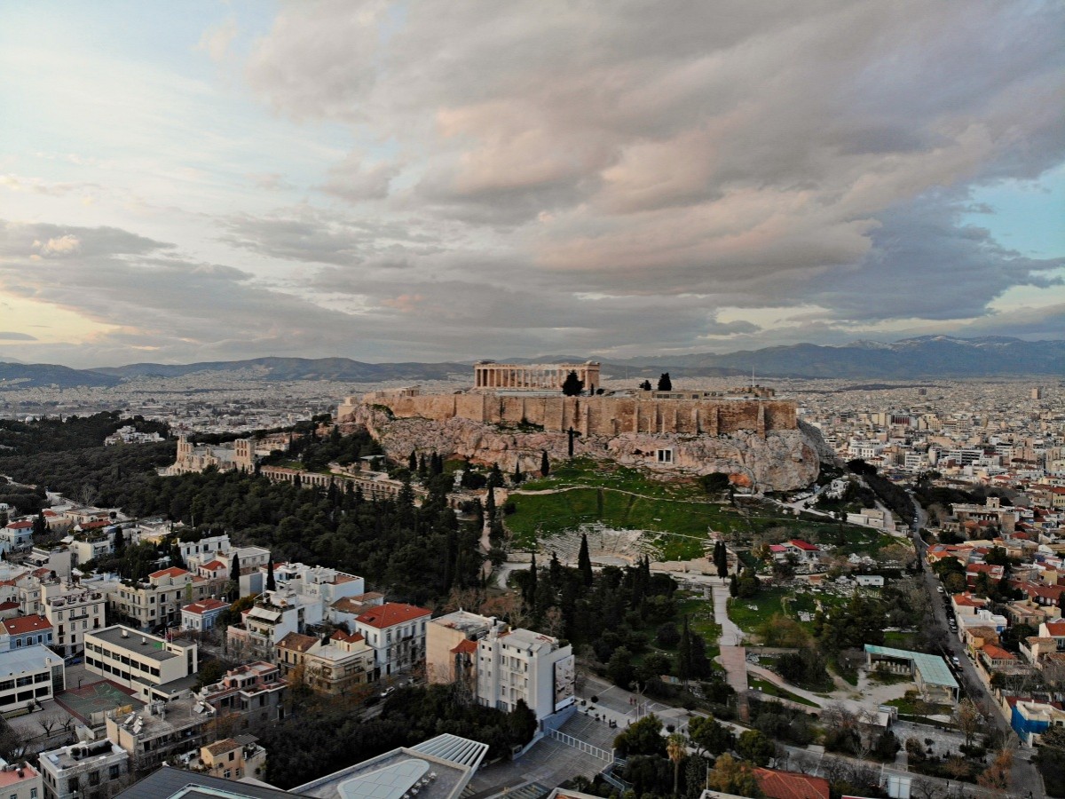Η Αθήνα και η περίχωρη Αττική γη όπως δεν την έχουμε ξαναδεί, σε μόλις 22 λεπτά